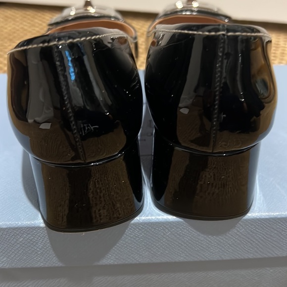 Prada Vernice Black Patent block heel pump w/silver buckle and 2 inch heel - Picture 5 of 13